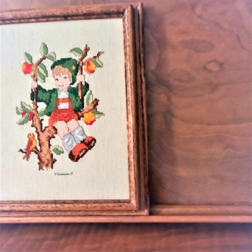 Vintage Hummel NeedlePoint “Boy Lederhosen Peach/Apple Tree Framed - Picture 5 of 7